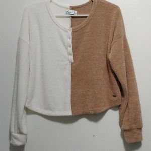 Hollister sweater size S